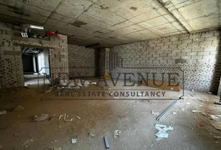 Administrative Office for sale in a High-Demand Location Three sixty new cairo - Mehr