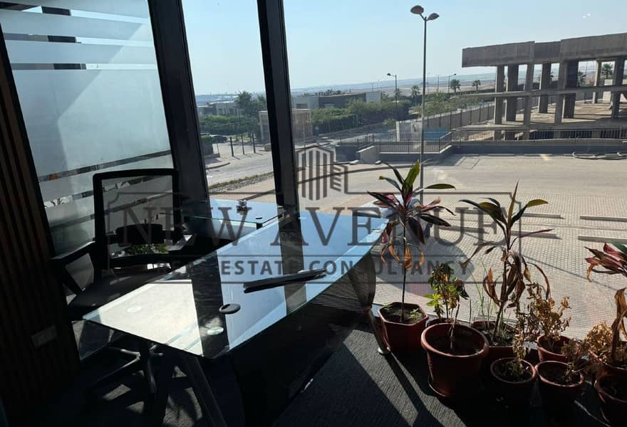 Office space for rent Fully Finished For with avery prime location at Portal Zayed - Ansicht 3