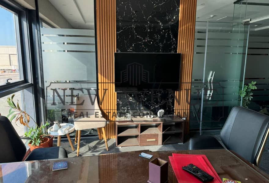 Office space for rent Fully Finished For with avery prime location at Portal Zayed - Mehr