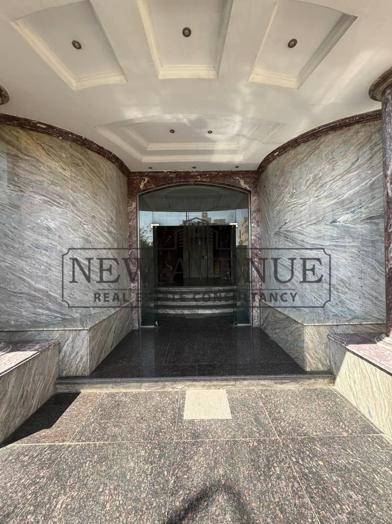 luxury Apartment For sale Fully furnished with Kitchen cabinets and Ac's in Narges Omarat - new cairo - Ansicht 2