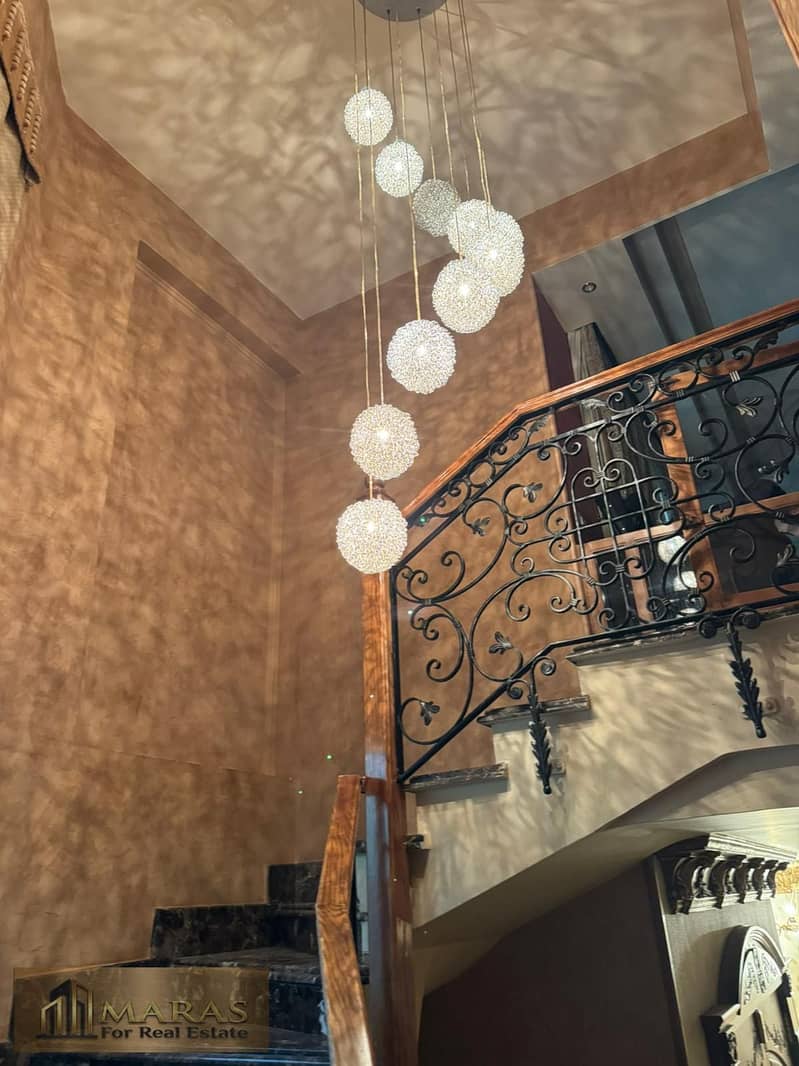 Villa for Sale in New Cairo First Settlement Public Security Compound 520 sqm Elevator Duplex Apartments Roof Furnished Parking - Mehr