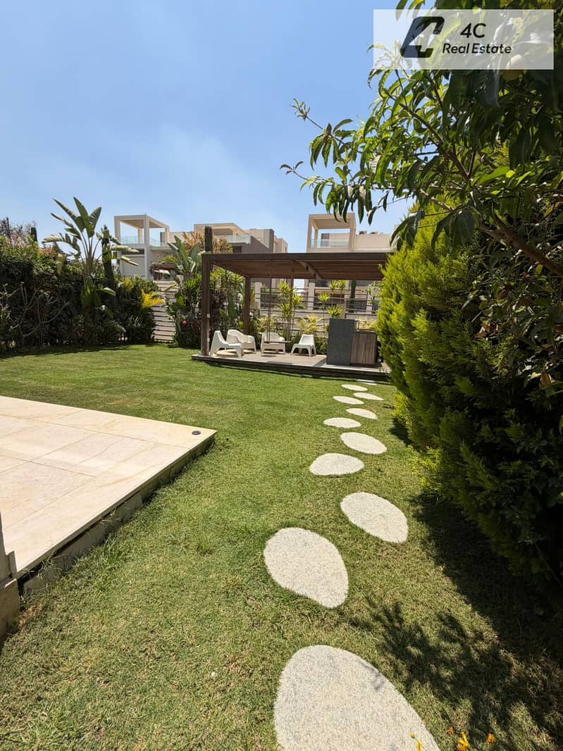 Ready to move lowest price in market corner townhouse fully finished with ACs prime location near Lake View & Katameya Heights luxury deal townhouse f - Ansicht 2
