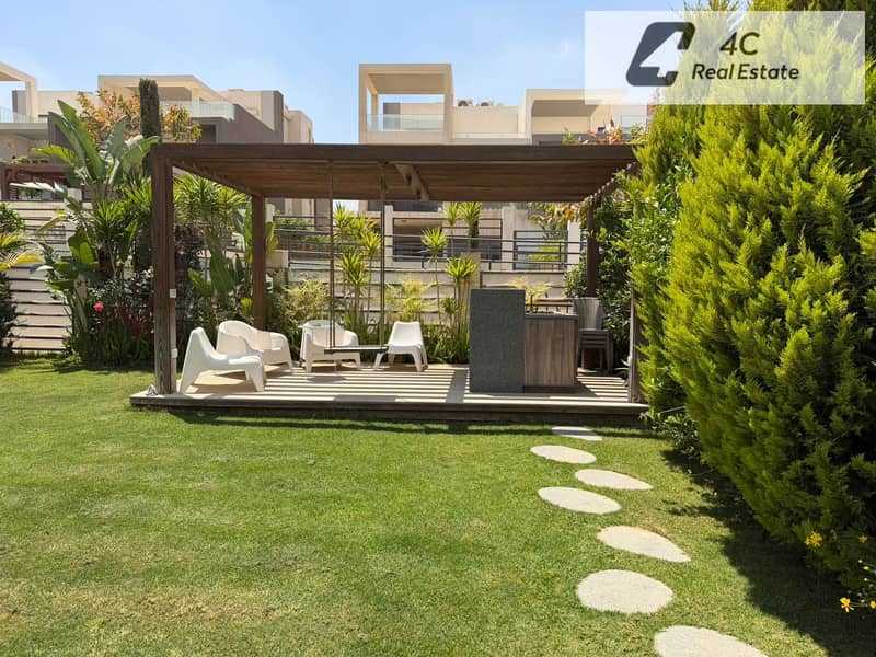 Ready to move lowest price in market corner townhouse fully finished with ACs prime location near Lake View & Katameya Heights luxury deal townhouse f - Ansicht 4