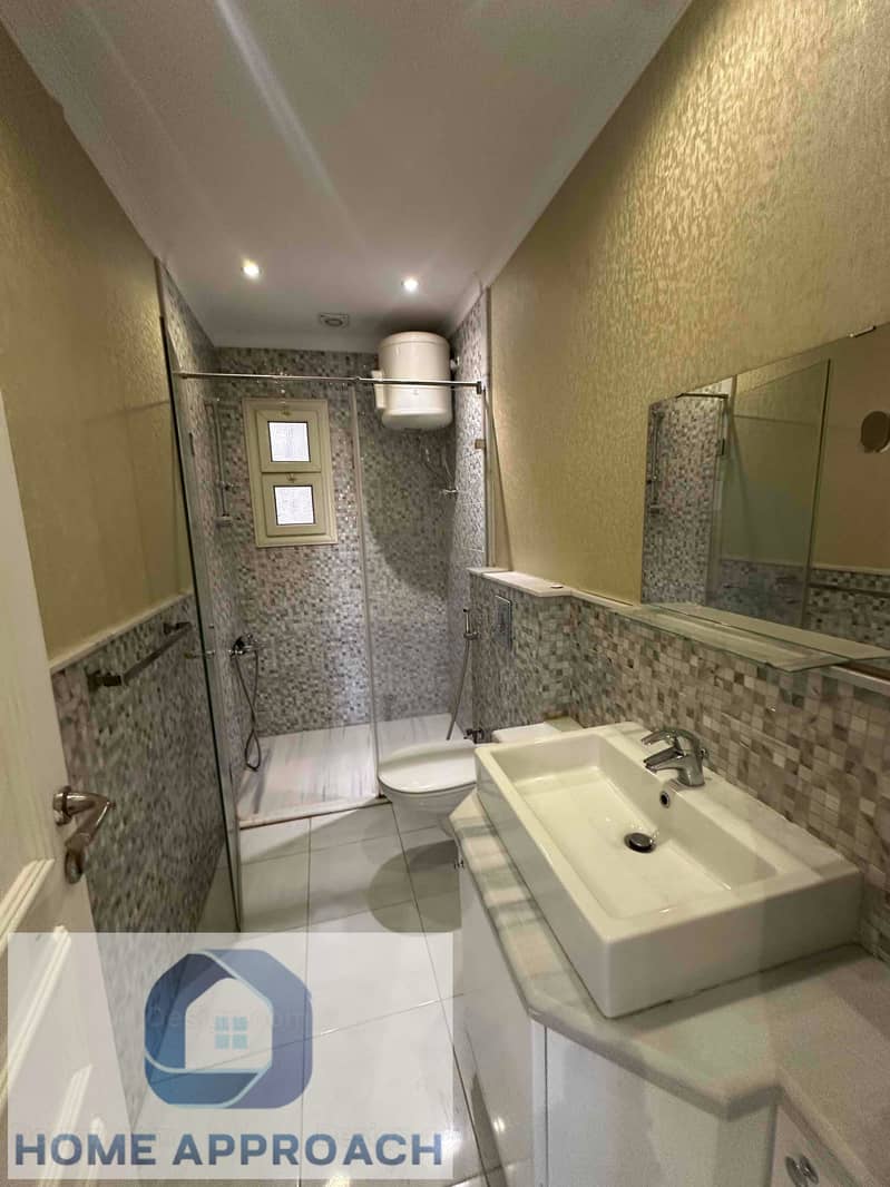 Penthouse apartment on the roof for sale in Al-Shaweifat, Fifth settlement on Al-Shaweifat main street, close to Downtown. - Widok 5