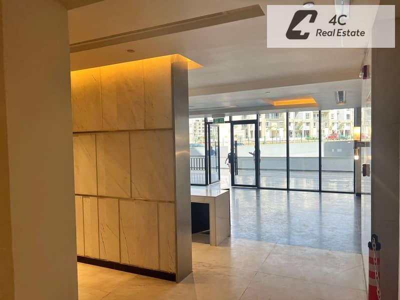 Lowest down payment , installments office 60m ready to move open view landscape lowest price in hyde park new cairo fifth settlement - Widok 6
