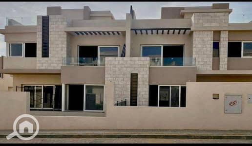 4 Bedroom Townhouse for Sale in 6th of October, Giza - WhatsApp_Image_2025-06-29_at_12.43. 32_0bb3ccc7. jpg