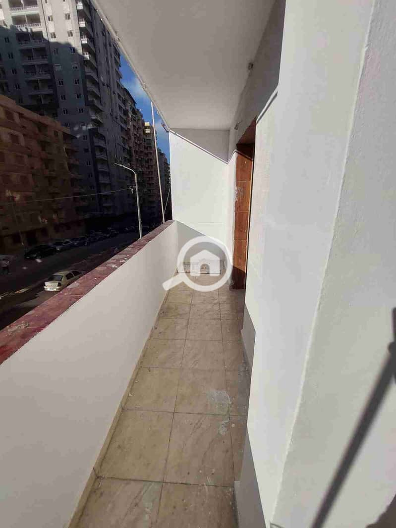 Corner apartment for sale on Al-Eisawi Main, close to the Electricity Company. - Mehr