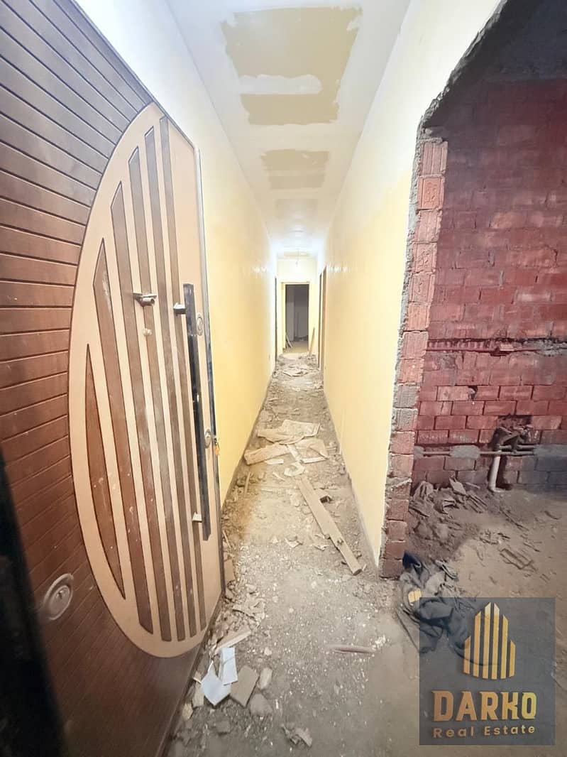 At the price of a stunning 180m apartment in the most distinguished area of the first tourism next to the club, a price that will not be repeated, with an open view of the club, 80% finishing, elevator next to West Somid. - Widok 6