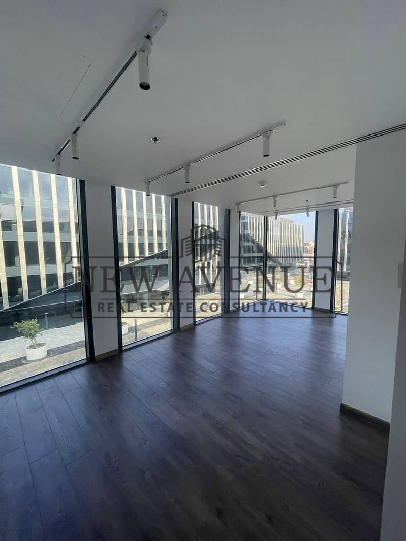Rented Corner office with higher ROI for sale at EDNC By sodic direct on south 90 New Cairo - Widok 2