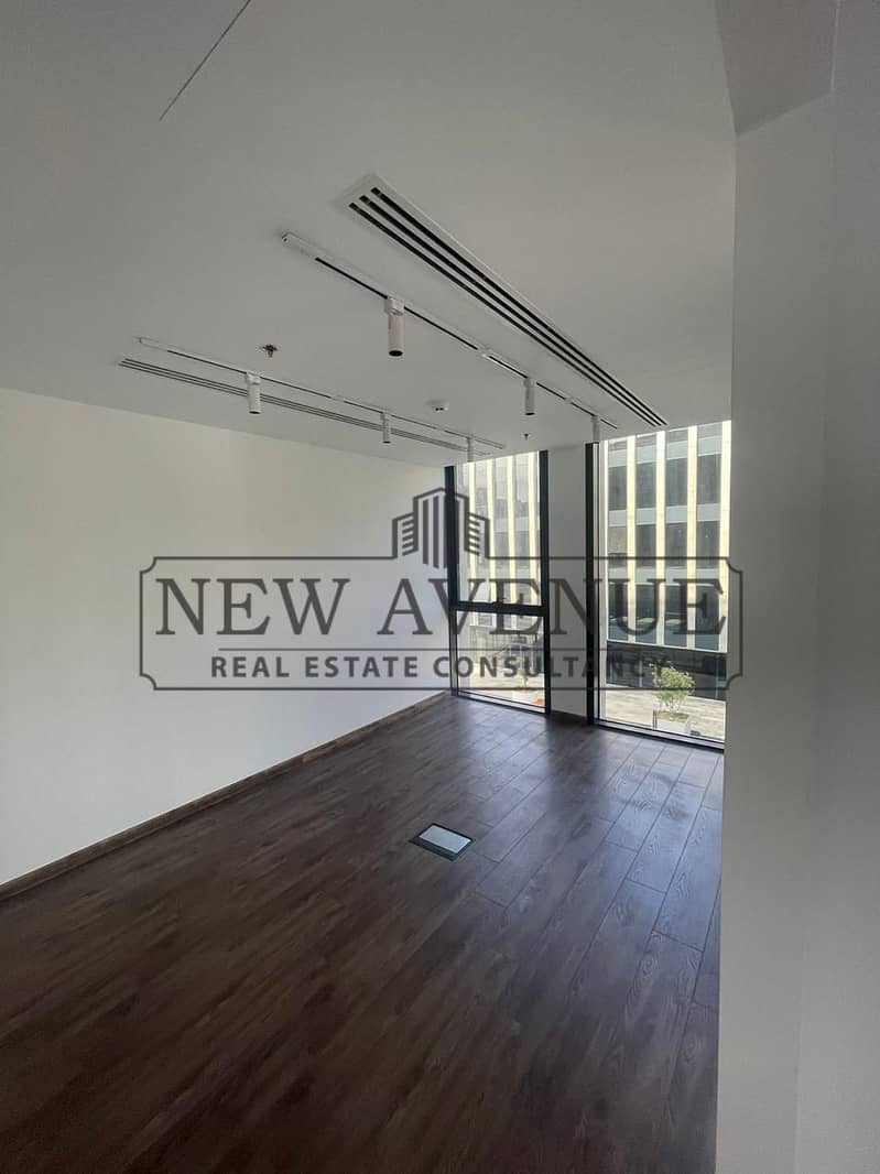 Rented Corner office with higher ROI for sale at EDNC By sodic direct on south 90 New Cairo - Widok 3