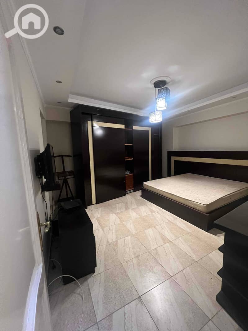 An opportunity not to be missed: an apartment for sale in Fleming just steps from the tram (145 m) without furniture. - Więcej
