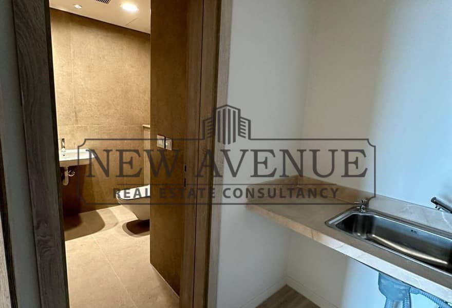 Office in U Venues Plaza View Fully Finished For Sale New Cairo - Więcej