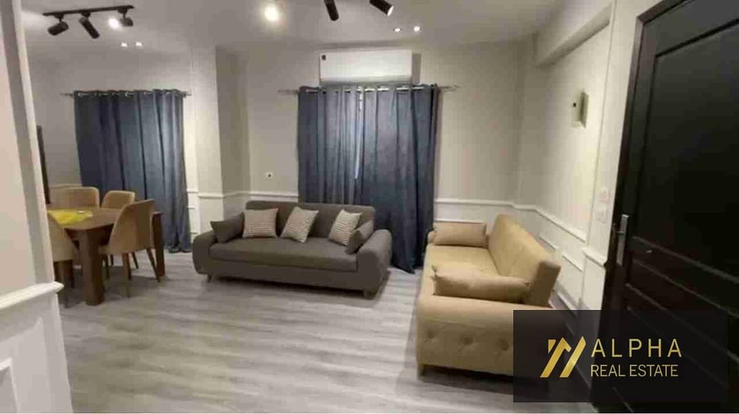 Fully Furnished Apartment for Rent in Katameya Gardens featuring a modern comfortable design with full furniture ready for immediate move in within a quiet community close to all services and main roads - Widok 2