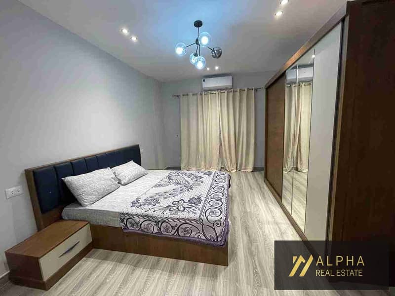 Fully Furnished Apartment for Rent in Katameya Gardens featuring a modern comfortable design with full furniture ready for immediate move in within a quiet community close to all services and main roads - Widok 6