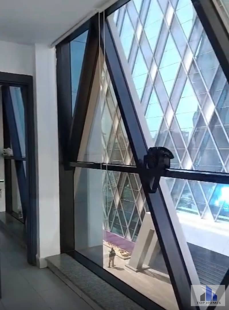 Office for rent 45 sqm fully finished with ACs in Cairo Business Plaza a prime location in North 90th - 5th Settlement - Bild 2