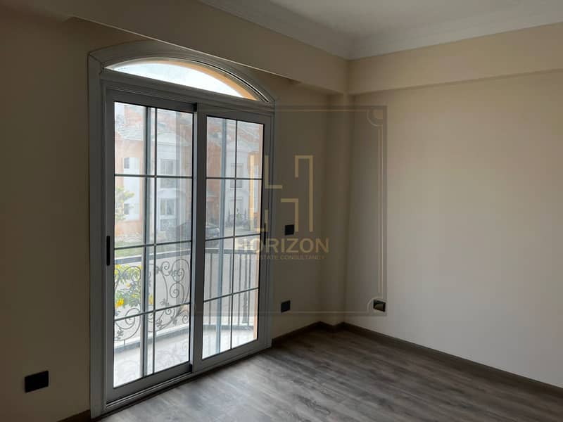 Semi furnished Town corner 3rooms + living with special finishing rent Layan sabbour New Cairo - Ansicht 5