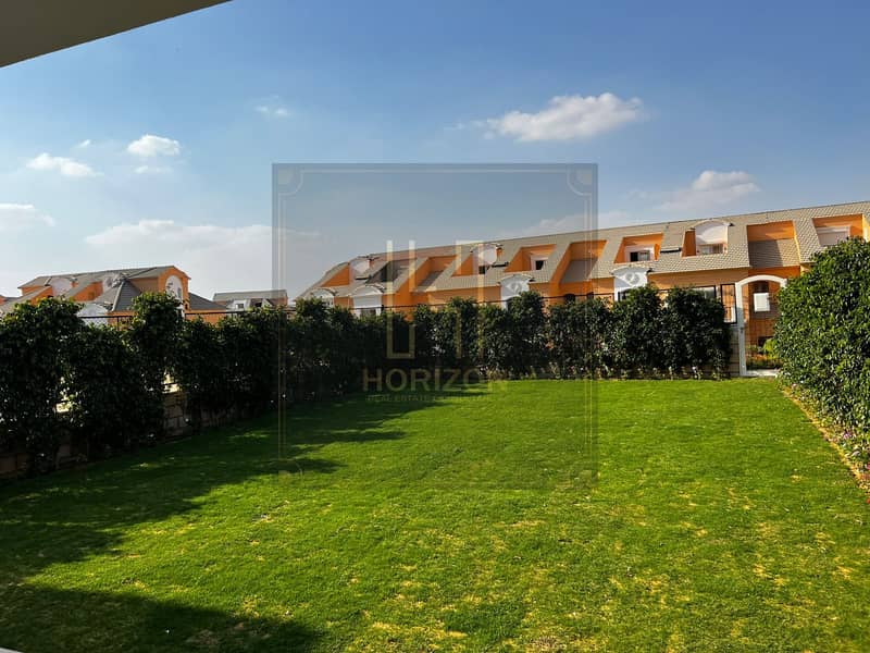 Semi furnished Town corner 3rooms + living with special finishing rent Layan sabbour New Cairo - Mehr