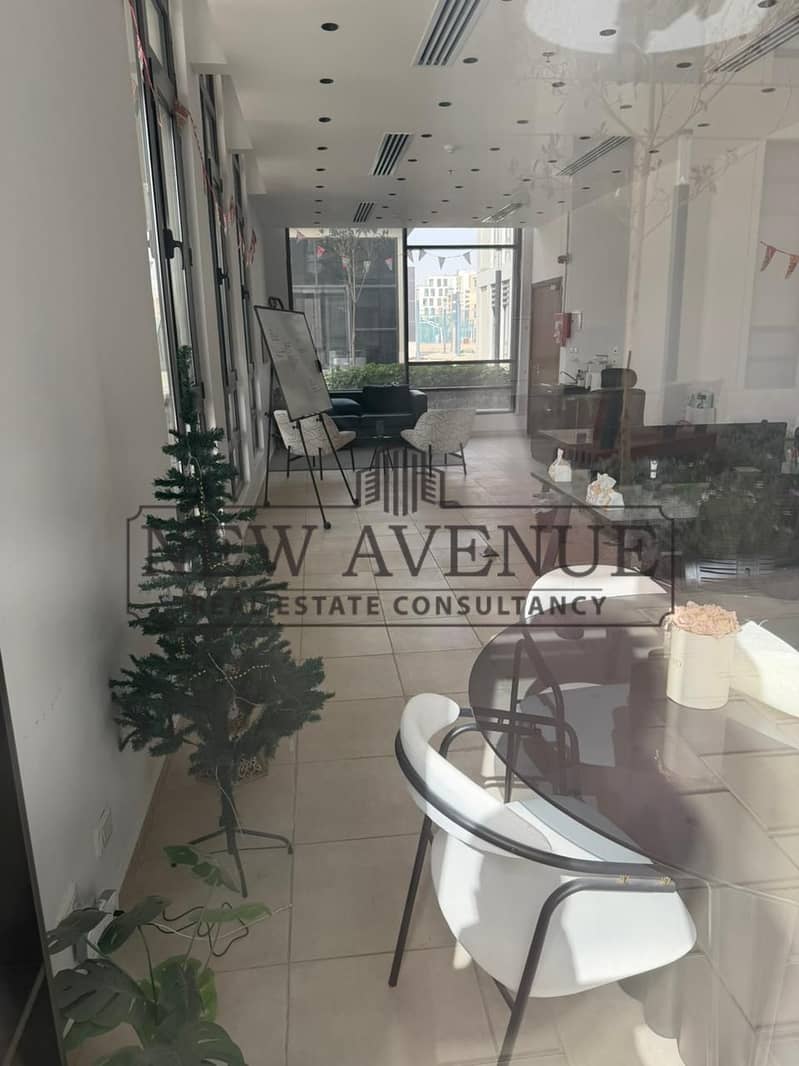 Corner ground office fully finished – další