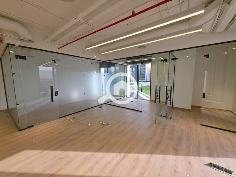 Unique administrative headquarters of 135 sqm, air-conditioned, ultra-modern finishing for rent in the strongest business district, Hyde Park, Fifth Settlement. - Aanzicht 6
