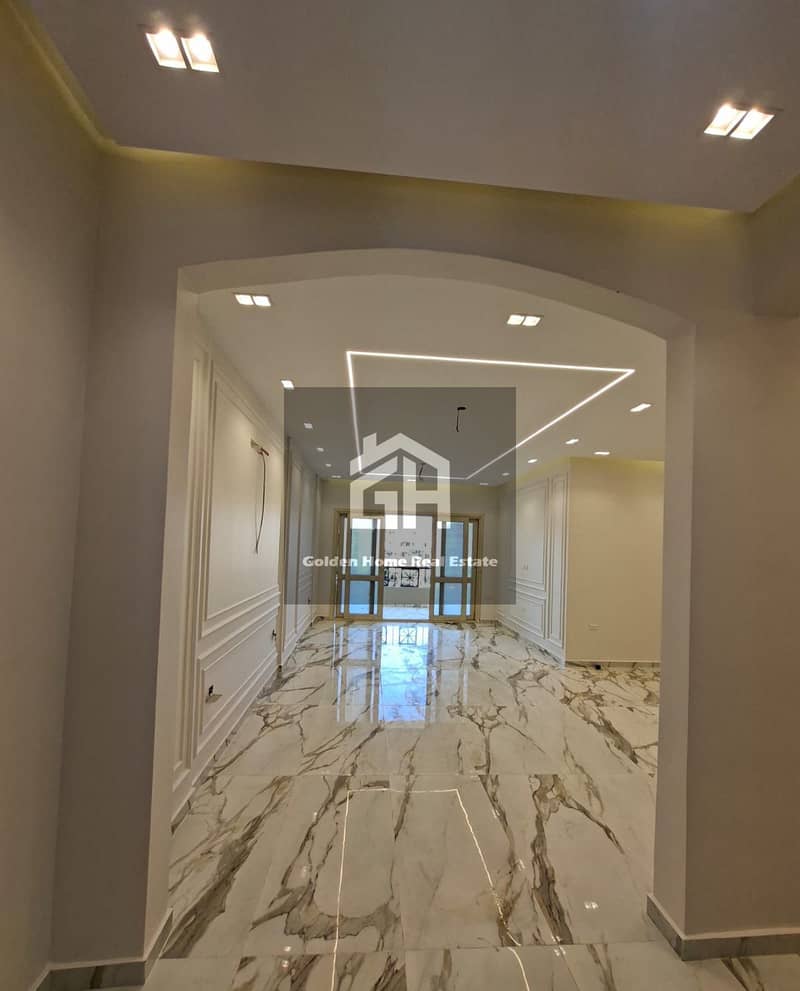 A great deal on an apartment for sale in the first phase of Elkhmayel Compound, Sheikh Zayed, with elevator access. The apartment is on the second flo - Widok 2