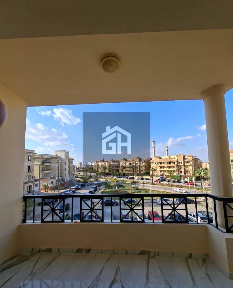 A great deal on an apartment for sale in the first phase of Elkhmayel Compound, Sheikh Zayed, with elevator access. The apartment is on the second flo - Widok 3