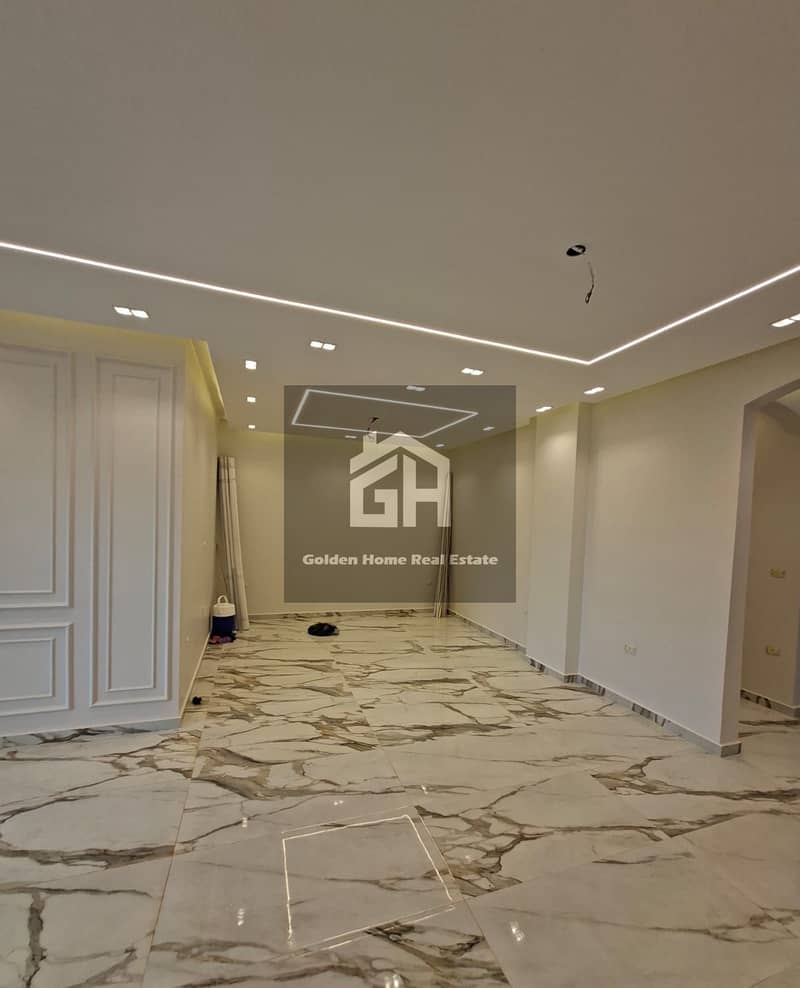 A great deal on an apartment for sale in the first phase of Elkhmayel Compound, Sheikh Zayed, with elevator access. The apartment is on the second flo - Widok 5