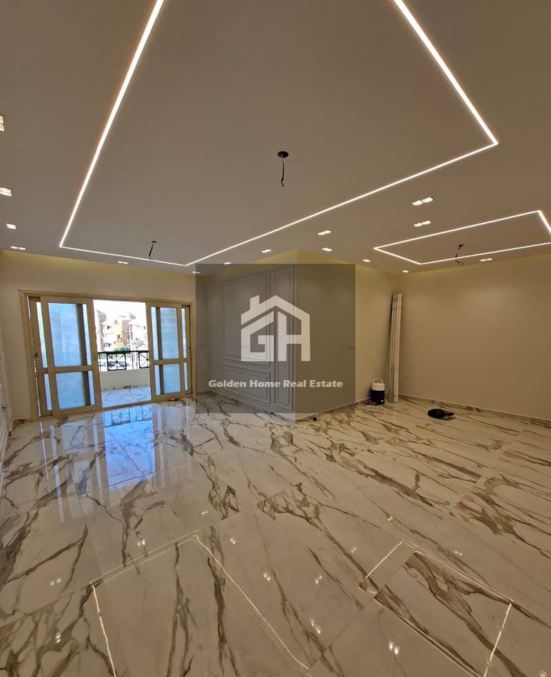 A great deal on an apartment for sale in the first phase of Elkhmayel Compound, Sheikh Zayed, with elevator access. The apartment is on the second flo - Widok 6