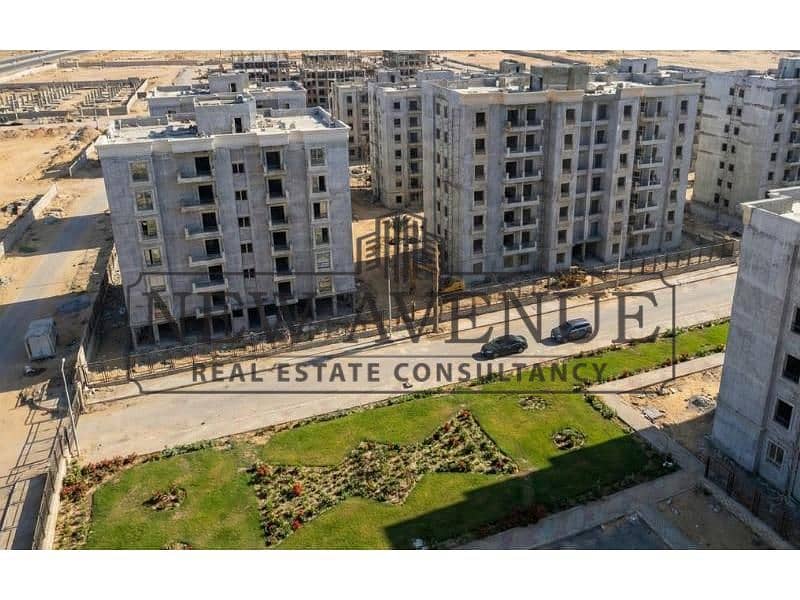 Fully Finished Apartment in Mayan Compound Direct on Mohamed Naguib - Widok 2