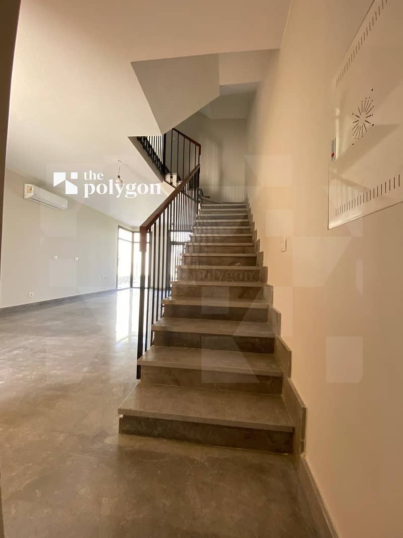 Townhouse for Rent ,Fully Finished ,Kitchen Appliences & AC's,Wardrobes 210 sqm in O West. – pohled 3