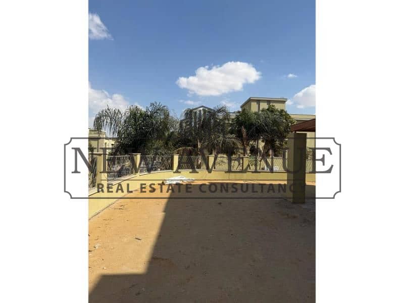 North facing Twinhouse 4 Bedrooms 4 Bathrooms Maid's room 2nd Row Clubhouse in Villette - Widok 6
