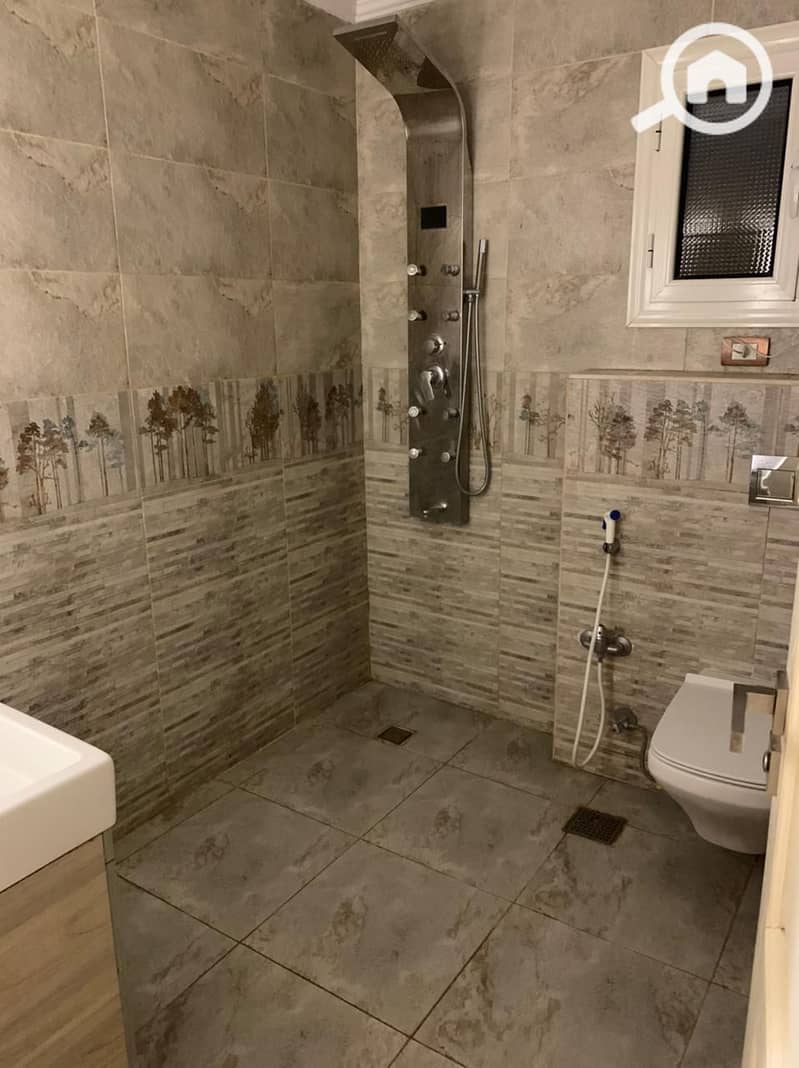 Rooftop apartment for sale, legally compliant, ultra-super-luxurious finishing, Fifth District, second contract, villas and palaces area, near the cen - Ansicht 4
