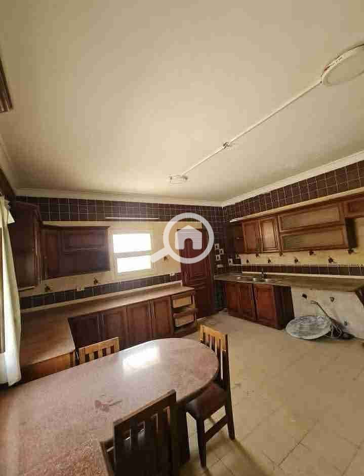 Villa for rent in Flowers Park Compound, New Cairo, Fifth Settlement. Prime location opposite Al Rehab and Zes Seasons Compound - Ansicht 4