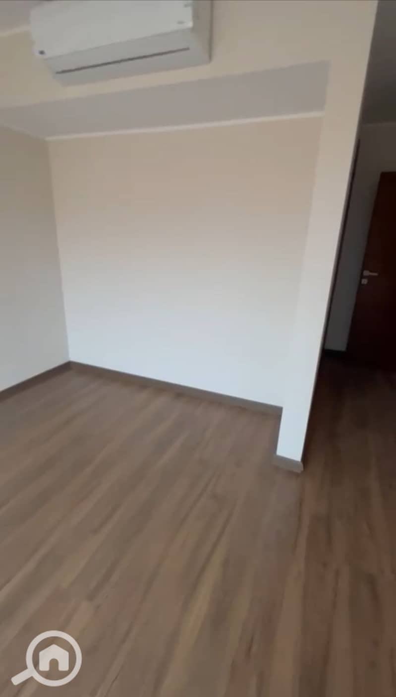 10 100200. jpg