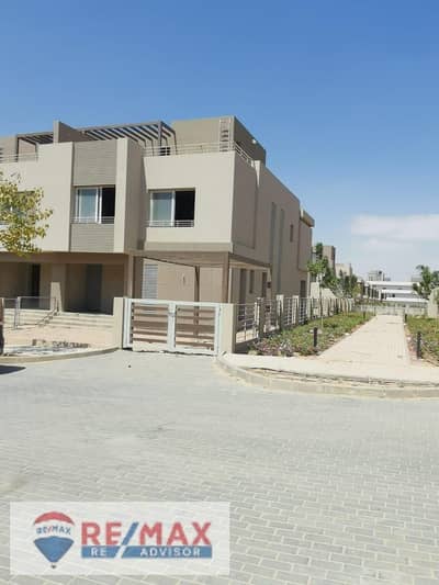 4 Bedroom Twin House for Sale in Sheikh Zayed, Giza - WhatsApp Image 2026-05-04 at 11.35. 53 AM (1). jpeg 4 Bedroom Twin House for Sale in Sheikh Zayed, Giza - WhatsApp Image 2026-05-04 at 11.35. 53 AM (1). jpeg