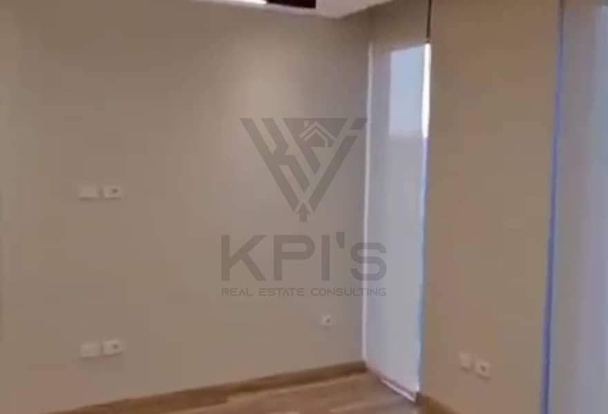 Office 65sqm Fully Finished+AC`S for Rent in Hyde Park on South 90 Direct - Meer