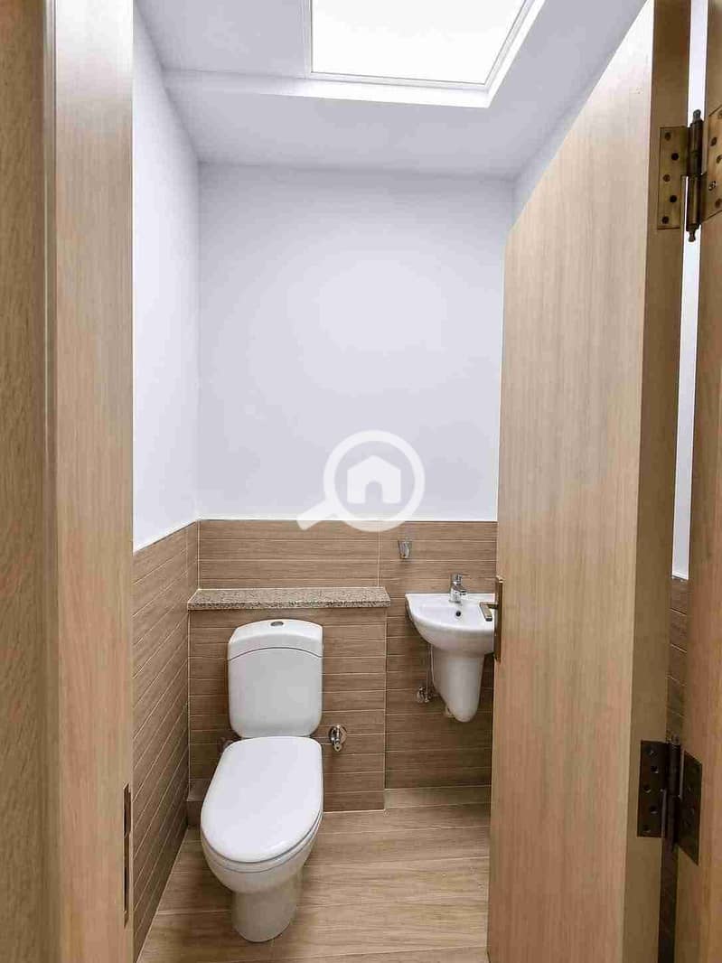 6 1000638699. jpg