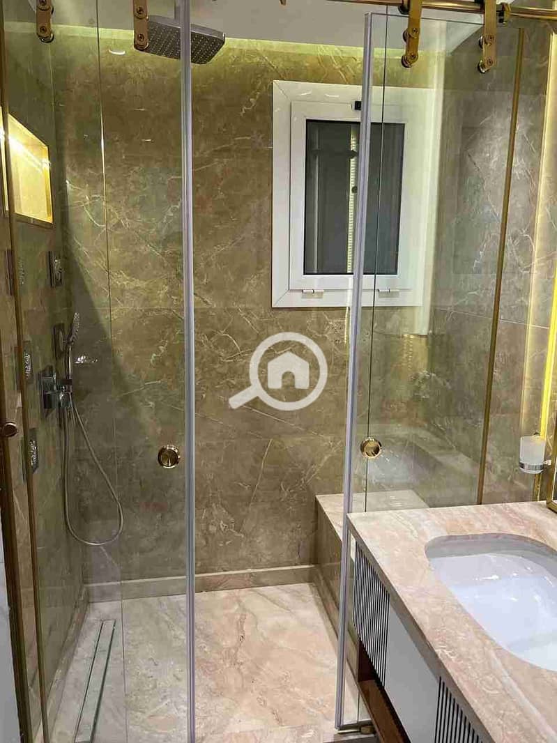 9 727354. jpg