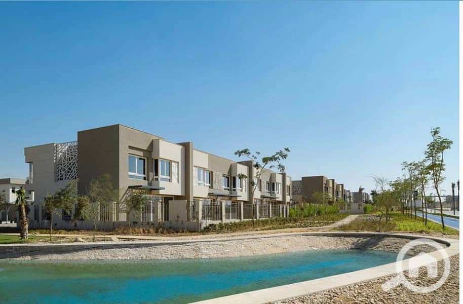Townhouse for sale in October, Badiya Compound by Palm Hills with installment options and payment facilities. - Widok 3
