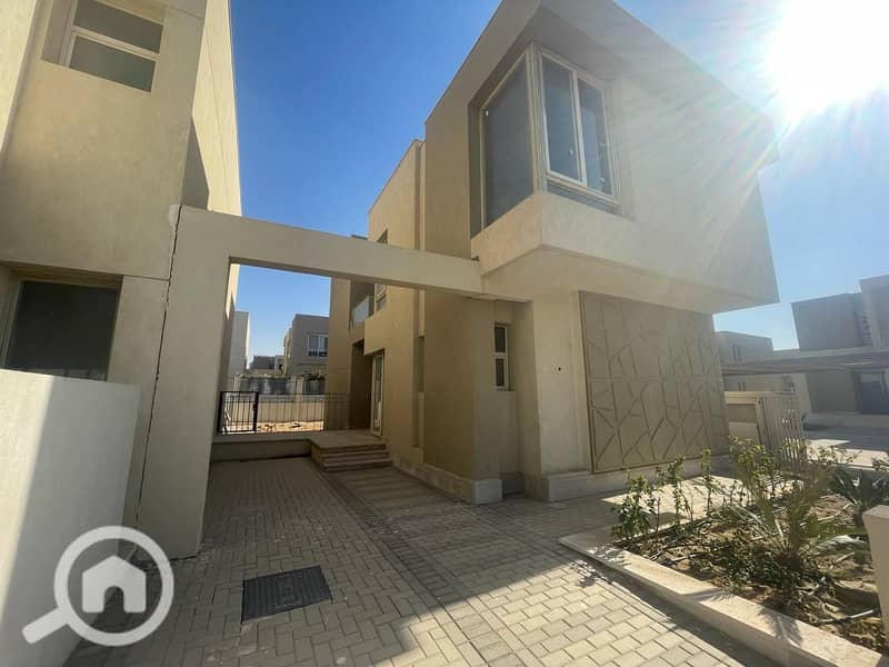 Townhouse for sale in October, Badiya Compound by Palm Hills with installment options and payment facilities. - Więcej