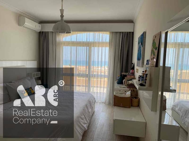 Standalone villa for sale – great deal in Telal North Coast 5 bedrooms, direct north-facing unit with sea view & pool view, in a very prime location. - Widok 4