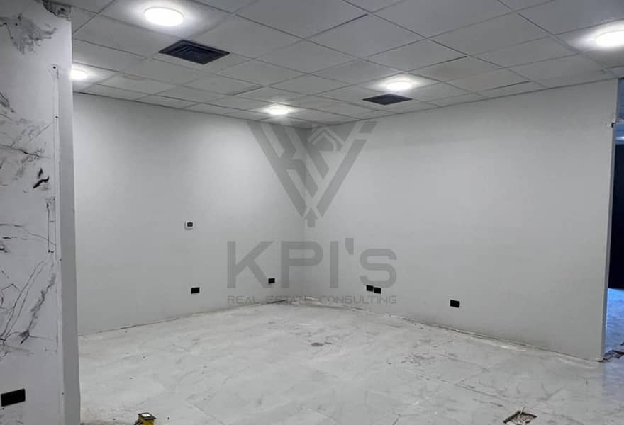 Office 135M for Rent in EDNC Fifth Settlement Fully Finished+ACs on South 90 Direct - Widok 4