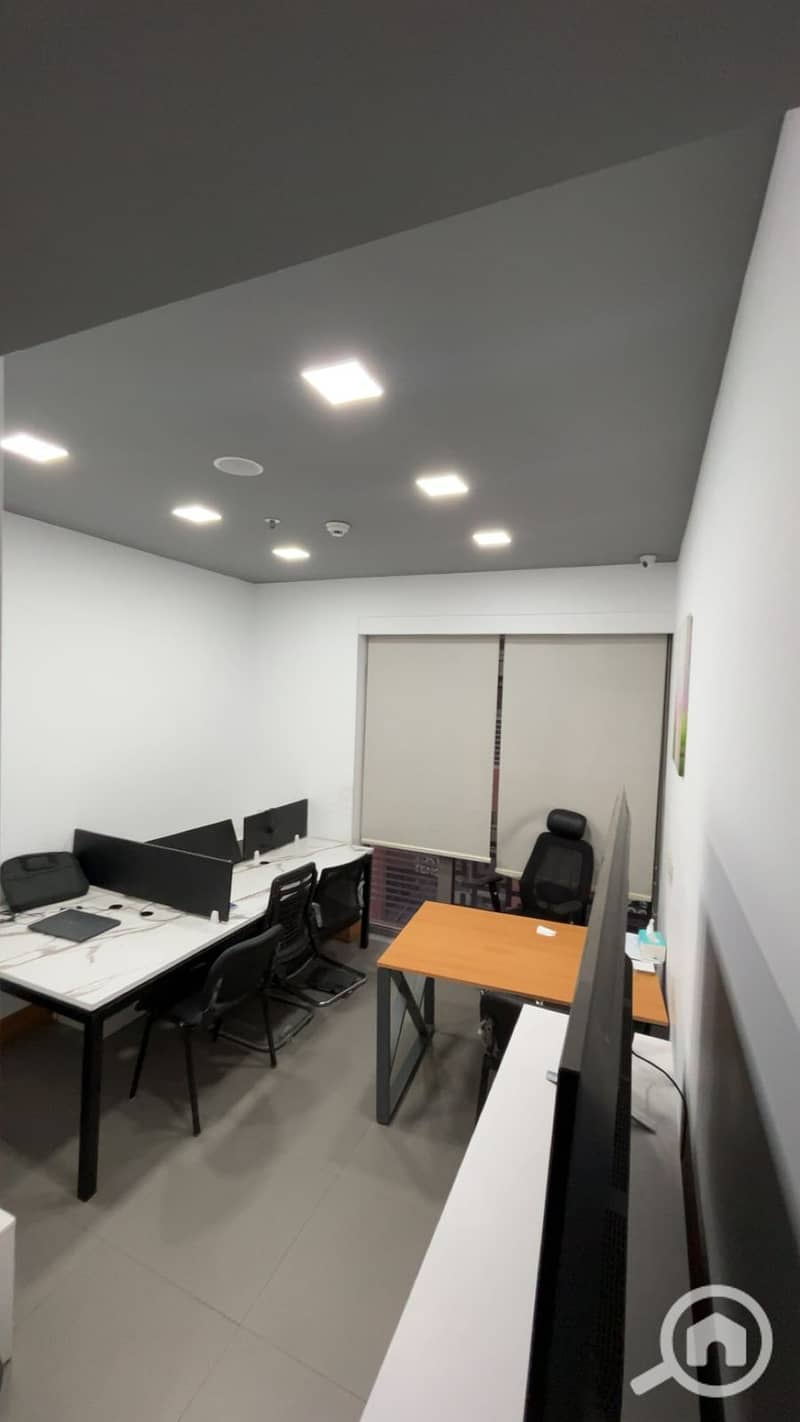 Ready-to-move office for rent in The Courtyard – 125 sqm fully furnished with air conditioning – Prime location in Sheikh Zayed – EGP 75,000 - Widok 4