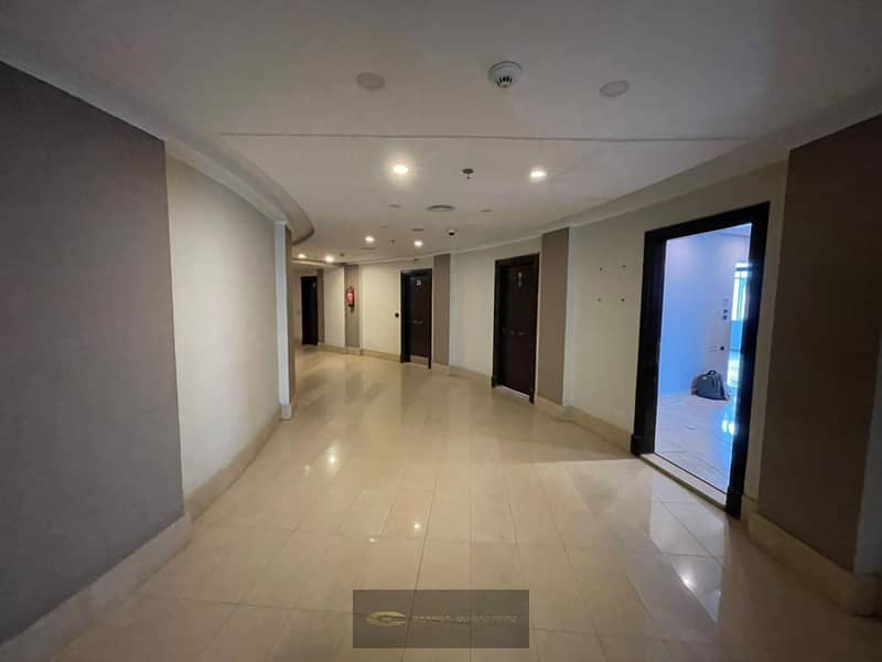 Office for rent in Sheikh Zayed City Kargo Mall 135 sqm Super lux finishing - Widok 3