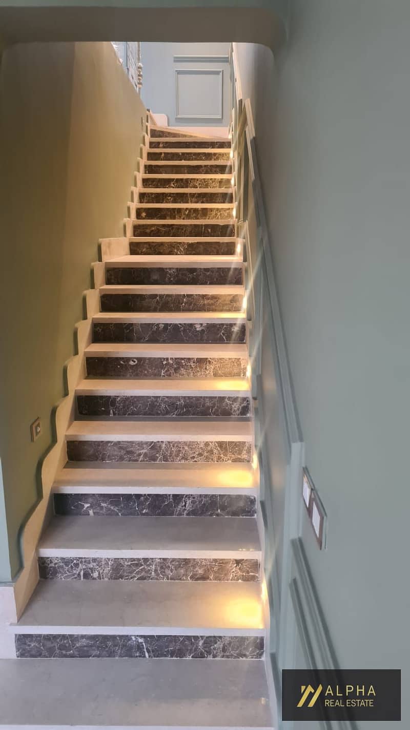 iVilla Roof for Rent in Mountain View Executive Residence Kattameya Compound | 200 sqm + 120 sqm Roof | 3 Bedrooms | Prime Location infront of AUC - Ansicht 5