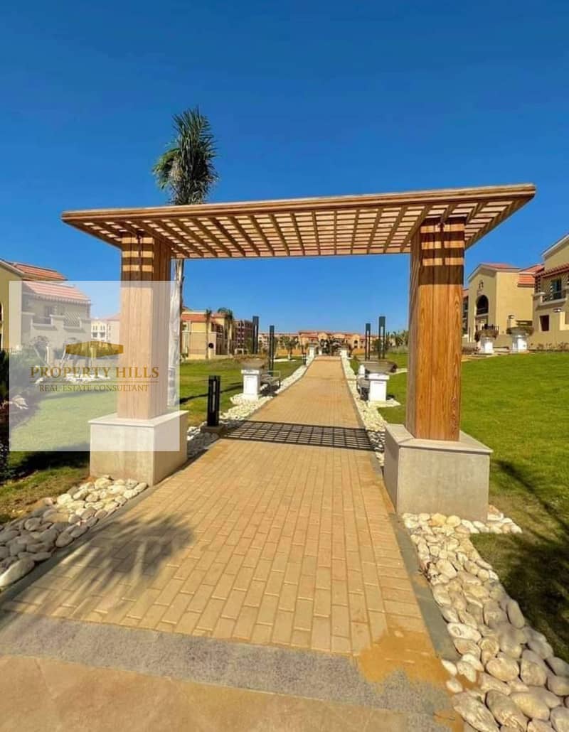 A ready-to-move Villa Corner in El Shorouk City, available for inspection. - Mehr