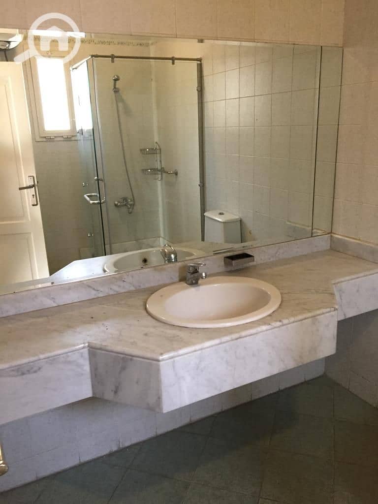First Row Lake front Villa for Rent in Mirage Compound - Więcej