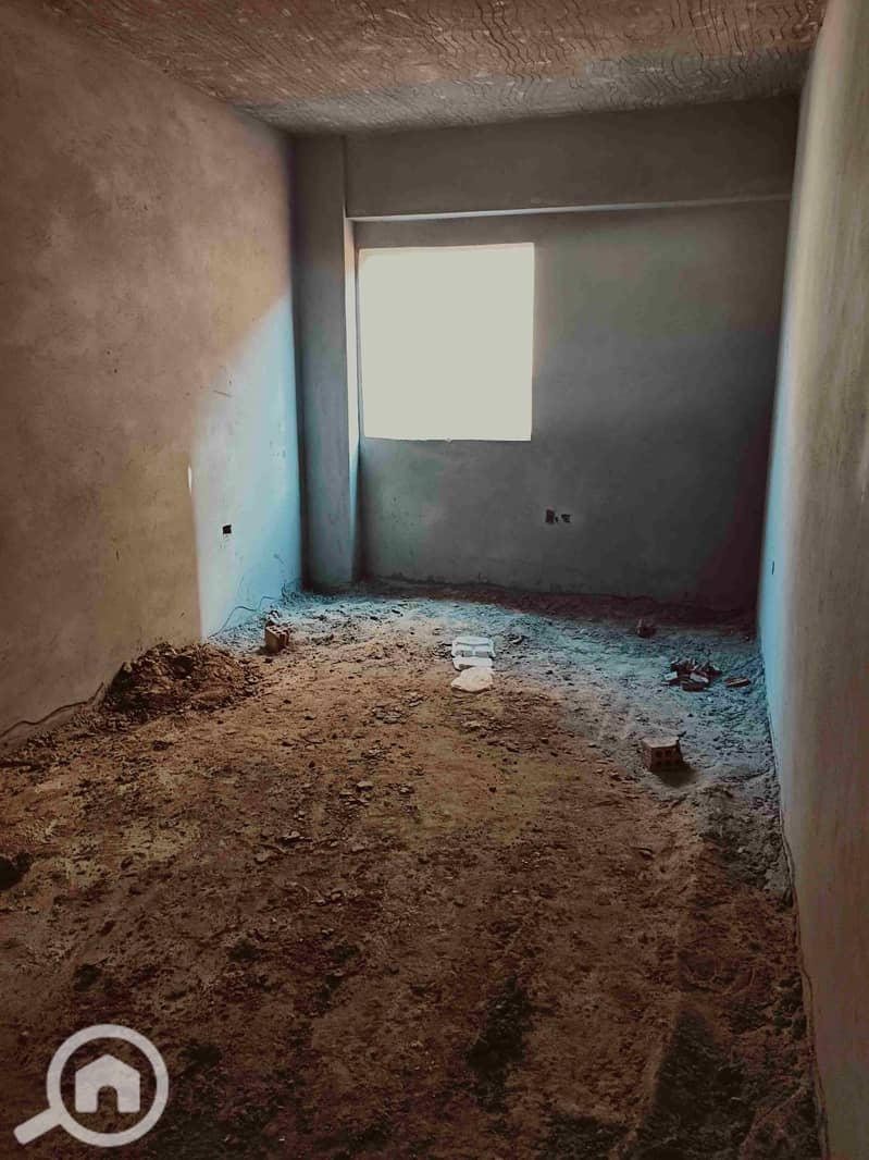Opportunity for a full basement without division, double face, with an area of 220m and a garden at an amazing price - Mehr