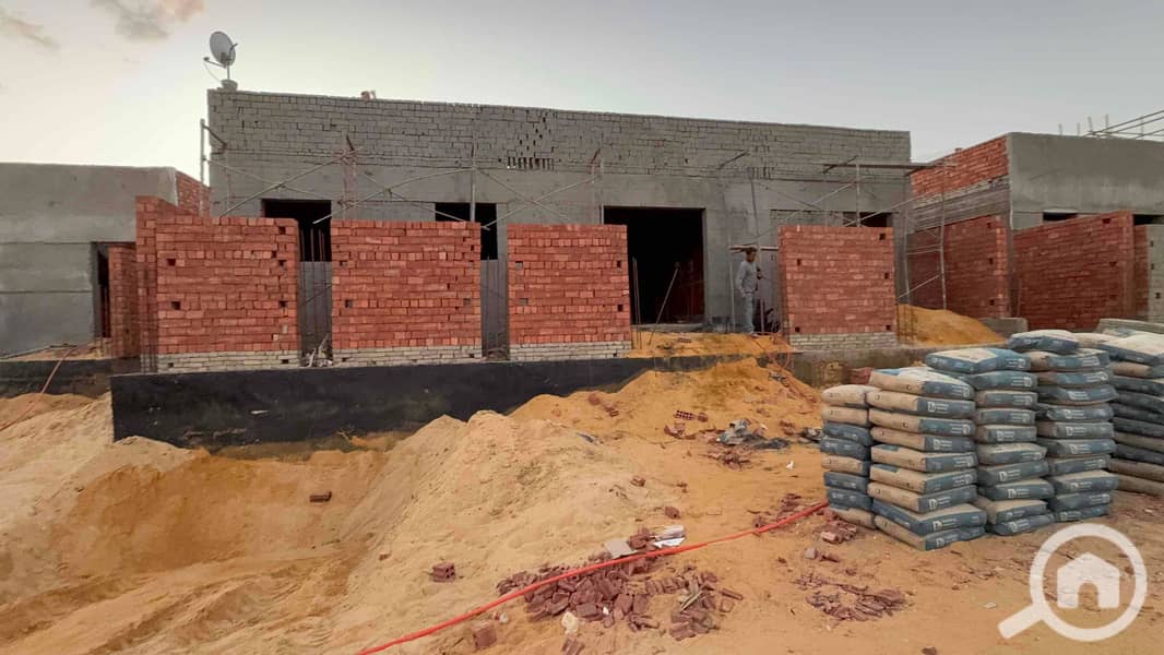 Warehouse for Sale – Fifth Settlement | Industrial Area Total Land Area: 440 sq m Basement: Covers the entire area (440 sq m) – Height: 5.5 - Mehr