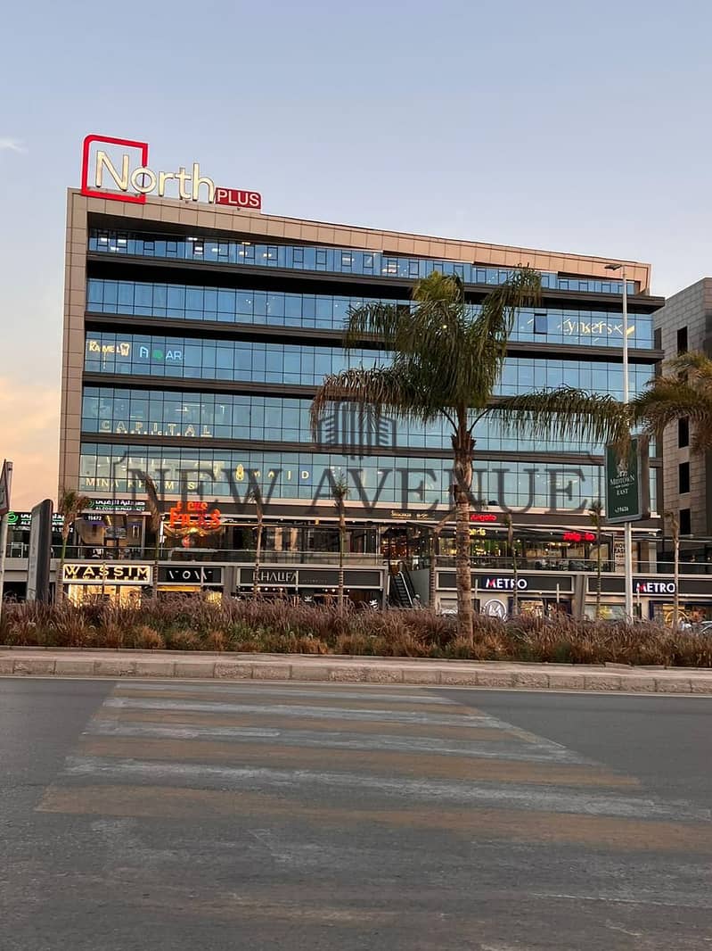 Income Property for sale with Signage On North 90 at North Plus 90st New Cairo - Ansicht 2