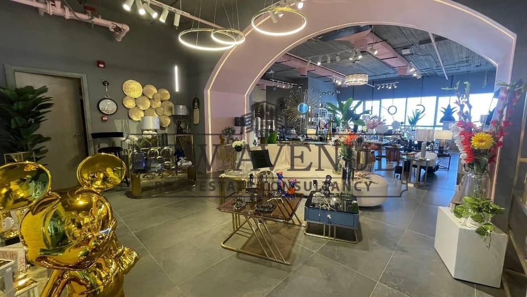 Income Property for sale with Signage On North 90 at North Plus 90st New Cairo - Ansicht 6